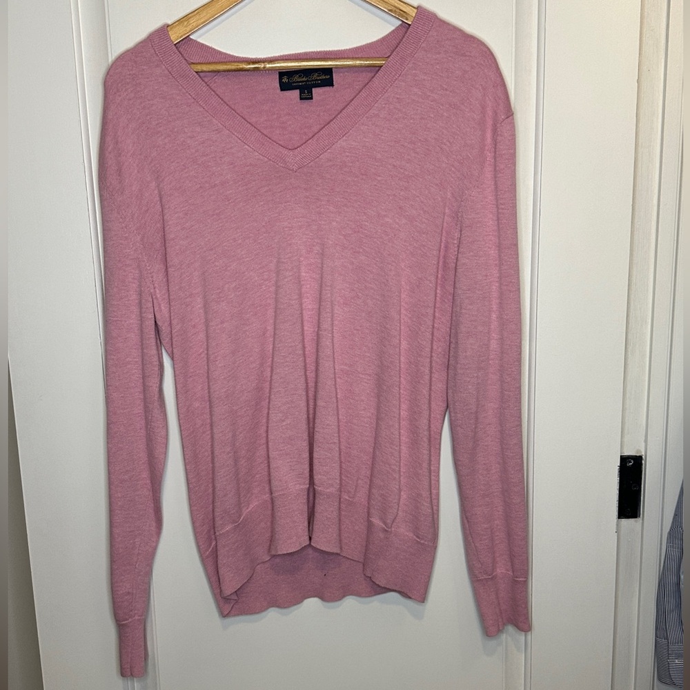 Brooks Brothers small pink cotton v neck sweater